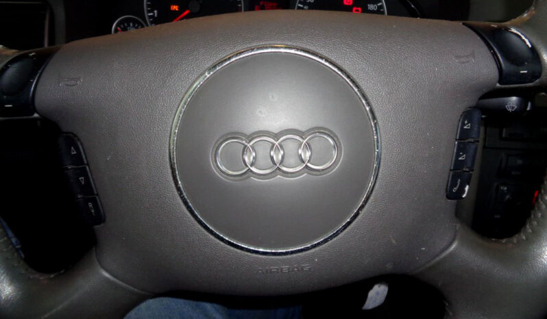 Audi A6 2.4 V6 quattro lleno